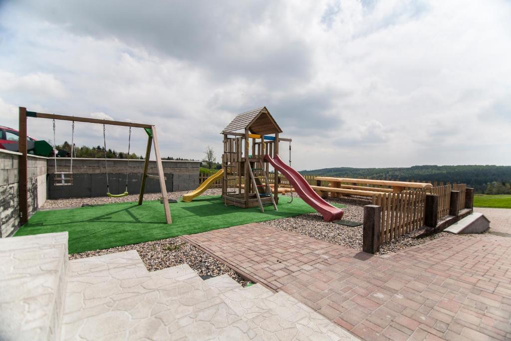 Hotel Krusnohorsky Dvur Cinovec Exterior photo