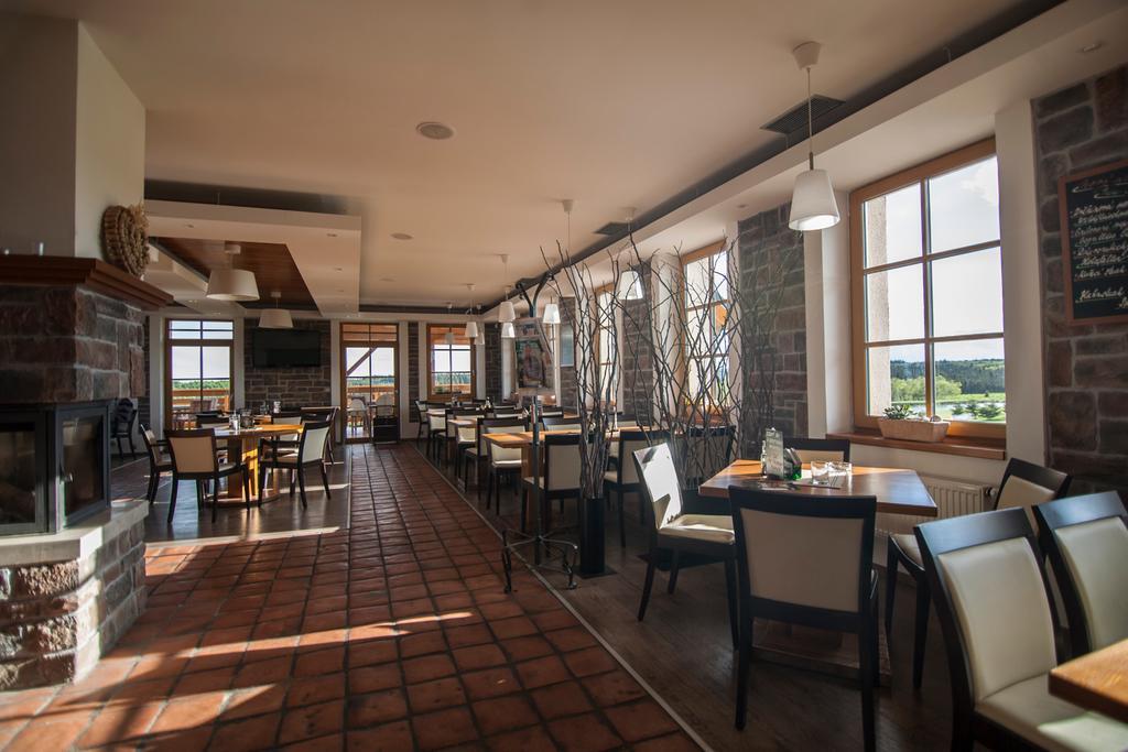 Hotel Krusnohorsky Dvur Cinovec Exterior photo